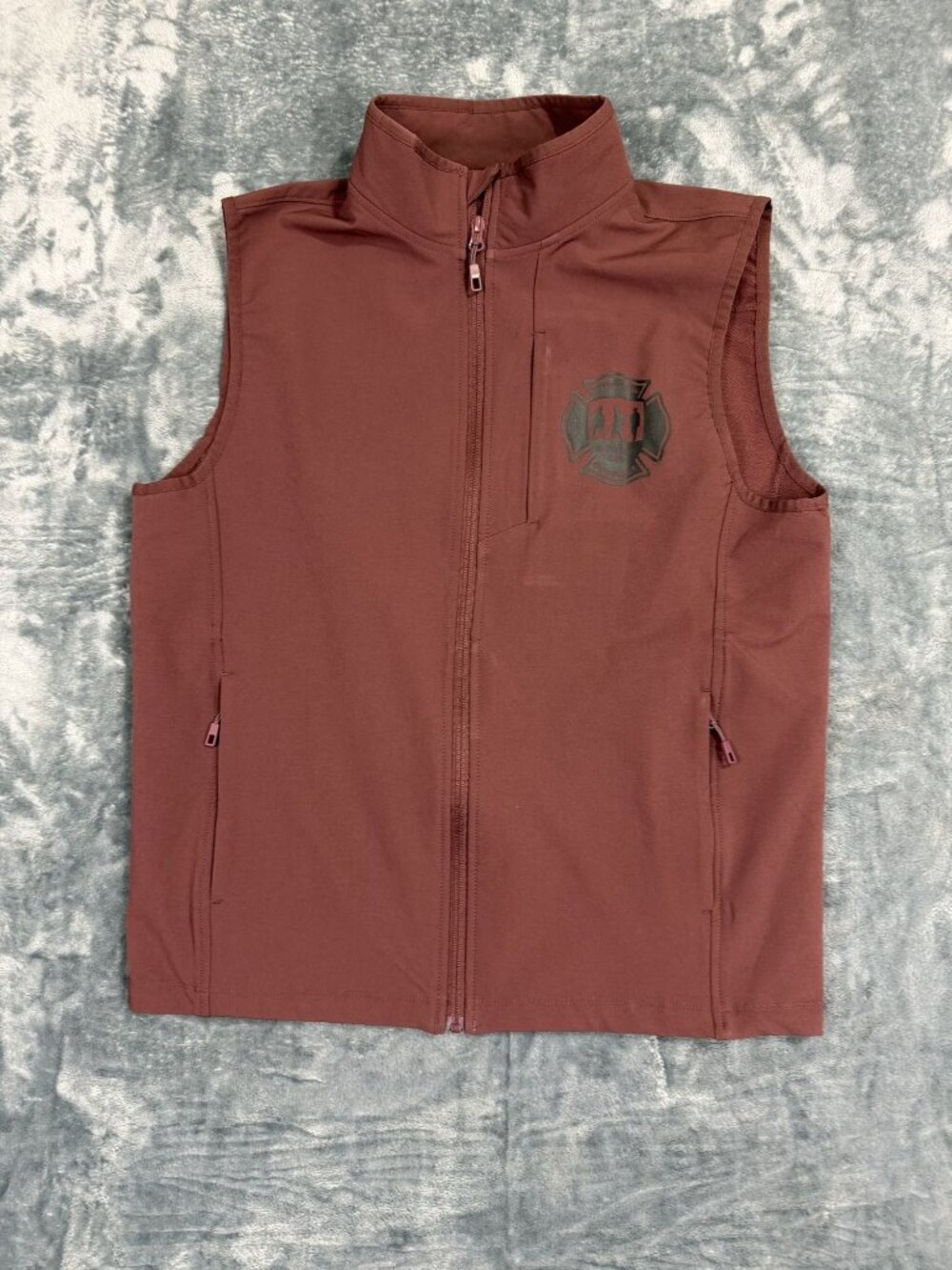32 Degrees Heat Mens Sleeveless Burgundy Zip-Up Vest Size M Thin Line Rescue